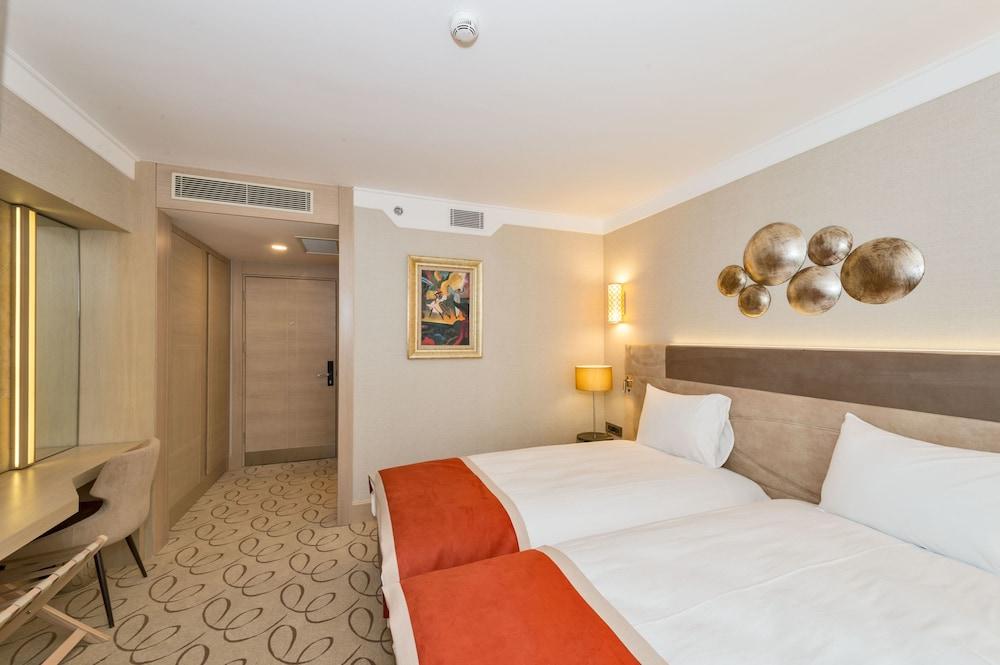Mare Park & Hotel 4*
